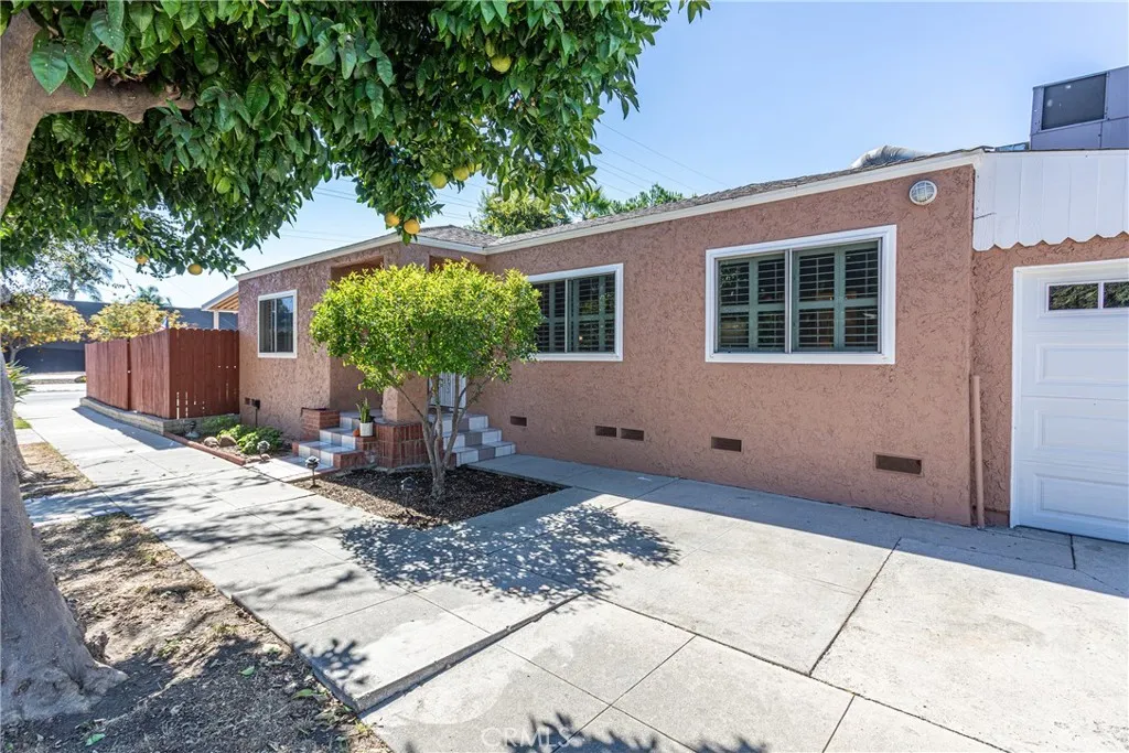 5407 Auckland, North Hollywood, California 91601 home-pic-1